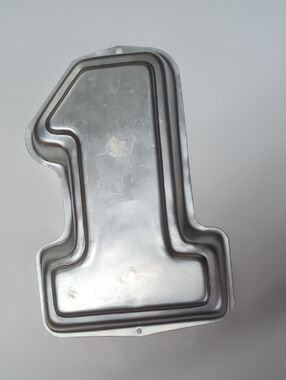 Wilton Silver Number 1 Cake Pan